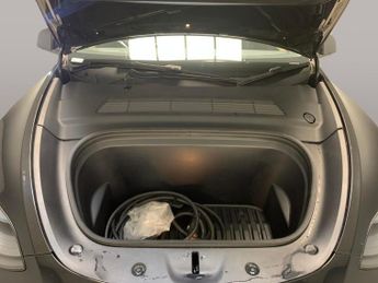 Tesla Model Y (Dual Motor) Long Range 4WDE (384 bhp) - HEATED STEERING