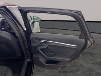 Audi A3 1.4 TFSIe 40 Sport Sportback Plug-in S Tronic 13kWh (204 ps) - L