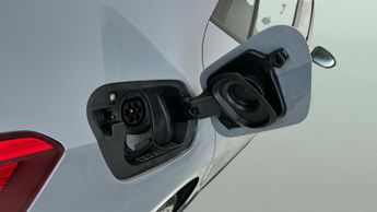 Volkswagen ID.3 Pro Performance 58kWh Life (204 ps) - BLUETOOTH - PARK SENSORS -