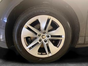 Skoda Enyaq 62kWh 60 (DC120kW) (179 ps) - WIFI - BLUETOOTH - CRUISE