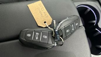 Citroen C5 Aircross 1.2 PureTech C-Series Edition EAT8 (130 ps) - SUNBLINDS - BLIND 