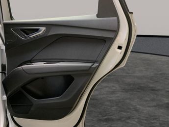 Audi Q4 E-tron 40 Sport 82kWh (204 ps) - HEATED SEATS - LANE DEPARTURE  - BLUET