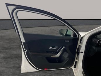 Mercedes-Benz A Class 1.5 A180d AMG Line 7G-DCT (116 ps) - HEATED LEATHER - COMFORT PA