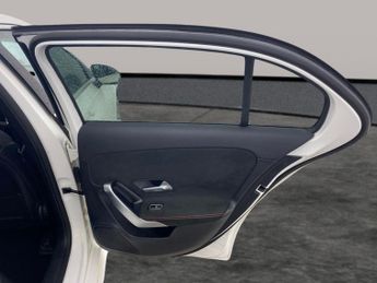 Mercedes-Benz A Class 1.5 A180d AMG Line 7G-DCT (116 ps) - HEATED LEATHER - COMFORT PA