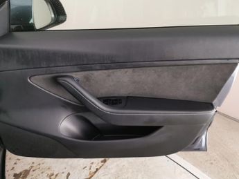 Tesla Model 3 Standard Range Plus RWD (241 bhp) - PARK ASSIST - LED - REVERSE 