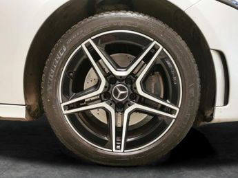 Mercedes-Benz A Class 1.3 A250e 15.6kWh AMG Line Edition Plug-in 8G-DCT (218 ps) - HEA