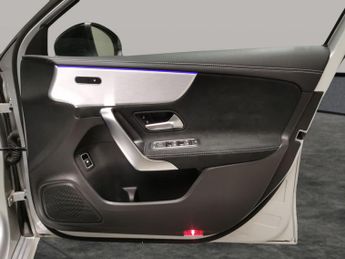 Mercedes-Benz A Class 1.3 A250e 15.6kWh AMG Line Edition Plug-in 8G-DCT (218 ps) - HEA