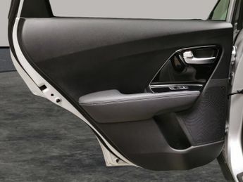 Kia Niro 1.6 GDi 4 DCT (139 bhp) - NAV - HEATED STEERING - BLIND SPOT ASS