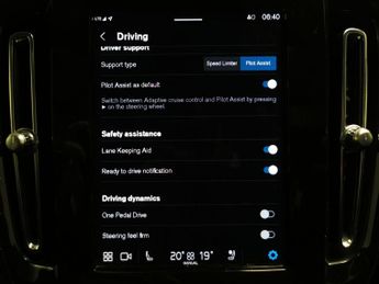 Volvo XC40 Recharge 69kWh Ultimate (231 ps) - CARPLAY - HK AUDIO - SURROUND