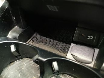 Mercedes-Benz E Class 2.0 E300e 13.5kWh AMG Line Edition Plug-in G-Tronic+ (320 ps) - 