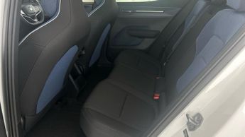 Volvo Ex30 Single Motor Extended Range 69kWh Ultra (272 ps) - PARK ASSIST -