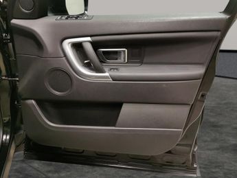 Land Rover Discovery Sport 2.0 TD4 HSE 4WD (180 ps) - HEATED SEATS - NAV - LANE DEPARTURE