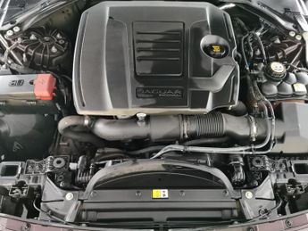 Jaguar XF 2.0i Prestige GPF (250 ps) - NAV - HEATED LEATHER - WIFI