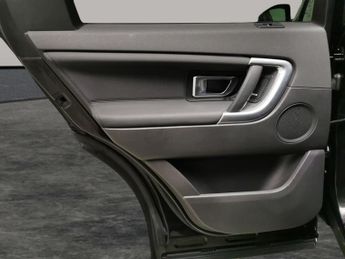 Land Rover Discovery Sport 2.0 TD4 HSE 4WD (180 ps) - HEATED SEATS - NAV - LANE DEPARTURE