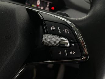 Skoda Enyaq 62kWh 60 (179 ps) - SMARTLINK - NAV - HEATED STEERING