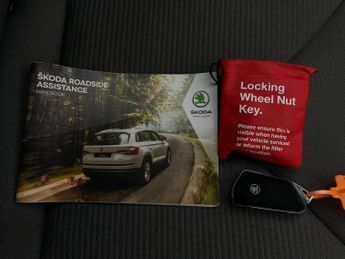 Skoda Enyaq 62kWh 60 (179 ps) - SMARTLINK - NAV - HEATED STEERING