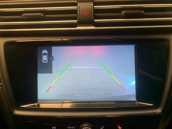 MG Mg5 61.1kWh Exclusive Long Range (156 ps) - NAV - LANE DEPARTURE  - 