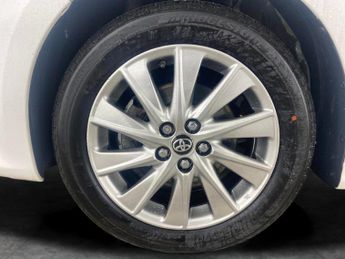 Toyota Yaris 1.5 VVT-h Icon E-CVT (116 ps) - BLUETOOTH - AIR CON - AUTO HEADL