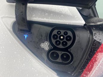 Tesla Model Y SUV RWD (346 ps) - HEATED STEERING - BLIND SPOT ASSIST - WIFI