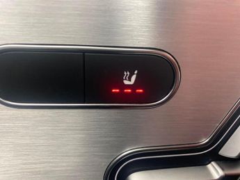 Mercedes-Benz CLA 2.0 CLA220 AMG Line (Premium Plus) Coupe 7G-DCT 4MATIC (190 ps) 