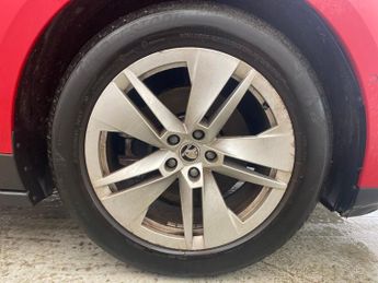 Skoda Enyaq 62kWh 60 (DC120kW) (179 ps) - NAV - WIFI - BLUETOOTH