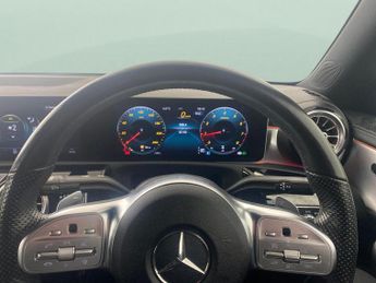 Mercedes-Benz CLA 2.0 CLA220 AMG Line (Premium Plus) Coupe 7G-DCT 4MATIC (190 ps) 