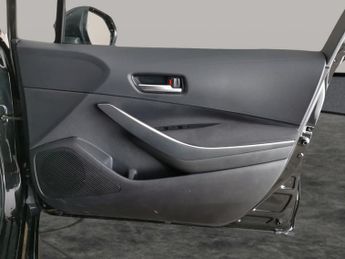 Toyota Corolla 1.8 VVT-h GPF Icon Tech CVT (122 ps) - REVERSE CAM - NAV - HEATE