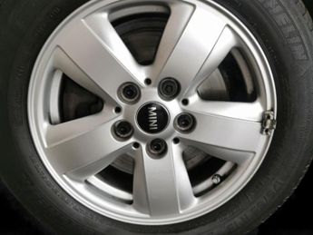 Mini Hatch 1.5 Cooper Classic Steptronic (136 ps) - LED - BLUETOOTH - AIR C