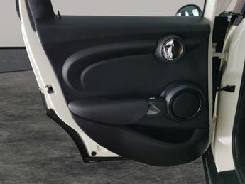 Mini Hatch 1.5 Cooper Classic Steptronic (136 ps) - LED - BLUETOOTH - AIR C