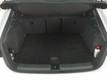 Audi A3 1.4 TFSIe 40 Sport Sportback Plug-in S Tronic 13kWh (204 ps) - L