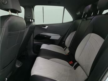 Volkswagen ID.3 Pro 58kWh Family (145 ps) - REVERSE CAM - NAV - HEATED SEATS