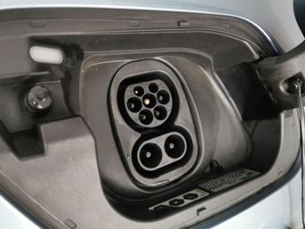 Volkswagen ID.3 Pro 58kWh Family (145 ps) - REVERSE CAM - NAV - HEATED SEATS