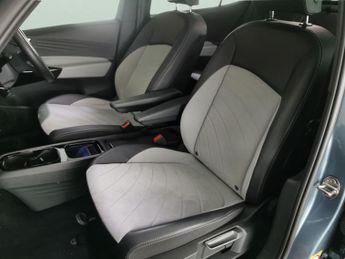 Volkswagen ID.3 Pro 58kWh Family (145 ps) - REVERSE CAM - NAV - HEATED SEATS
