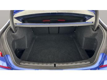 BMW 3 Series 2.0 320i M Sport (184 ps) - HK AUDIO - LED - NAV