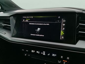 Audi Q4 E-tron 40 Sport 82kWh (204 ps) - LED - REVERSE CAM - HEATED LEATHER