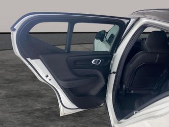 Volvo XC40 Recharge Twin 78kWh Ultimate AWD (408 ps) - SURROUND VIEW - KEYL