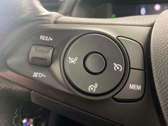 Vauxhall Corsa Electric 50kWh SRi Premium (136 ps) - CRUISE - CLIMATE CONTROL - KEYLESS 