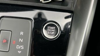 Audi A3 1.4 TFSIe 40 Sport Sportback Plug-in S Tronic 13kWh (204 ps) - D