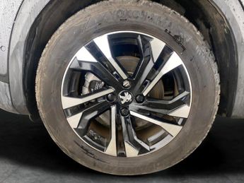 Peugeot E-2008 50kWh GT (7kW Charger) (136 ps) - LED - REVERSE CAM - NAV