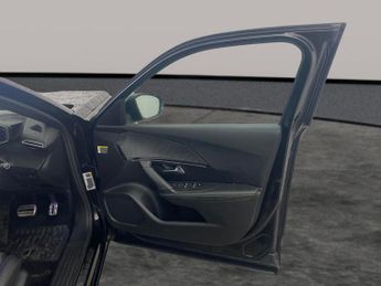Peugeot E-2008 50kWh GT (7kW Charger) (136 ps) - LED - REVERSE CAM - NAV