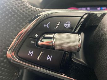 Skoda Karoq 1.5 TSI ACT SportLine DSG (150 ps) - SMARTLINK - REVERSE CAM - N