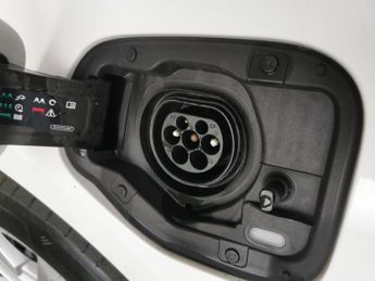 Audi A3 1.4 TFSIe 40 Sport Sportback Plug-in S Tronic 13kWh (204 ps) - L