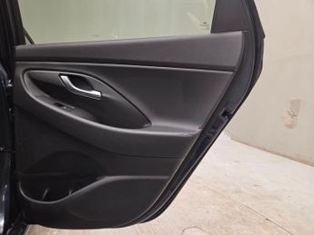 Hyundai i30 1.0 T-GDi MHEV Premium Tourer (120 ps) - NAV - HEATED STEERING