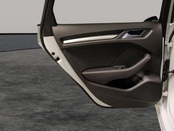 Audi A3 1.5 TFSI CoD 35 Black Edition Sportback S Tronic (150 ps) - BLUE