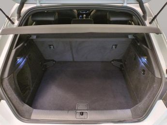 Audi A3 1.5 TFSI CoD 35 Black Edition Sportback S Tronic (150 ps) - BLUE