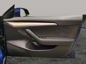 Tesla Model 3 (Dual Motor) Long Range 4WDE (346 ps) - PARK ASSIST - LED - REVE