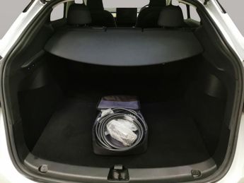 Tesla Model Y SUV RWD (346 ps) - REVERSE CAM - NAV - LEATHER