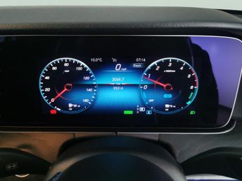 Mercedes-Benz E Class 2.0 E300de 13.5kWh AMG Line (Premium) Plug-in G-Tronic+ (306 ps)