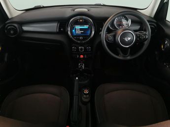 Mini Hatch 1.5 Cooper Classic Steptronic (136 ps) - LED - BLUETOOTH - AIR C