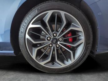 Ford Focus 1.0T EcoBoost MHEV ST-Line X DCT (155 ps) - HEATED LEATHER